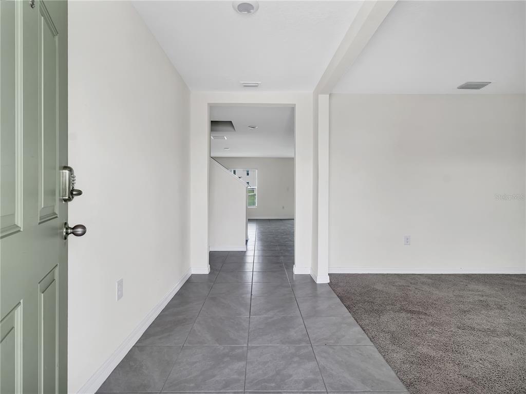 16523 Windmill Forge Pass Wimauma, FL 33598 - Photo 3 of 36
