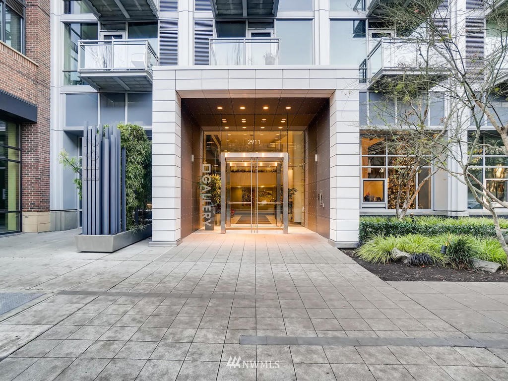 2911 2nd Avenue, Unit 424 Seattle, WA 98121 - Photo 2 of 23