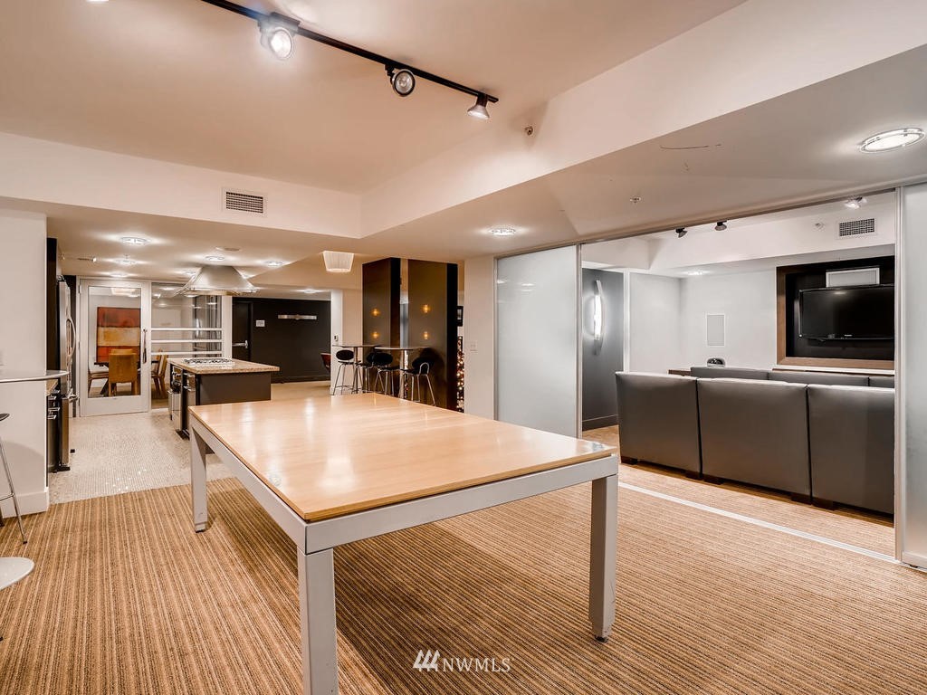 2911 2nd Avenue, Unit 424 Seattle, WA 98121 - Photo 15 of 23