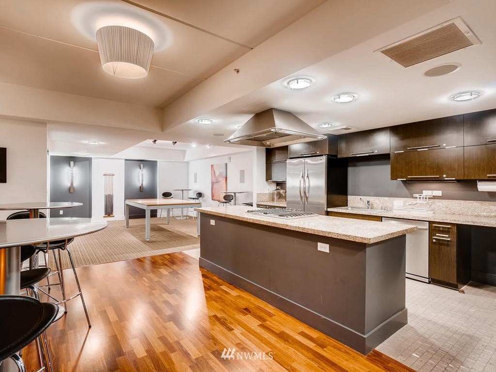 2911 2nd Avenue, Unit 424 Seattle, WA 98121 - Photo 16 of 23