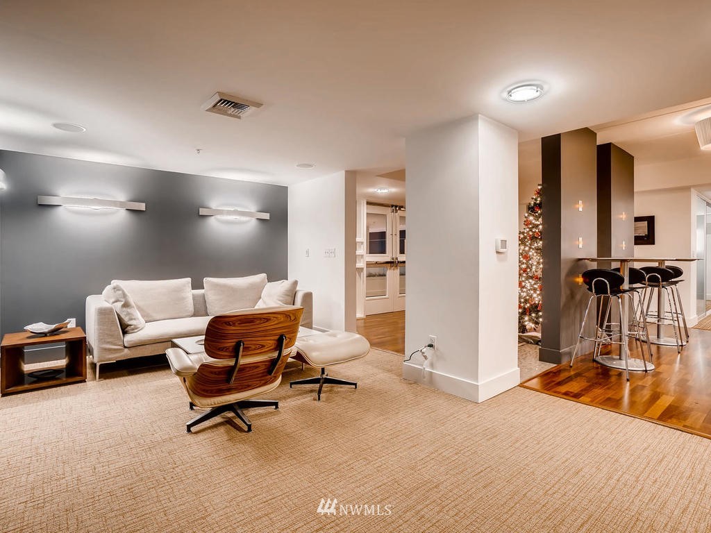 2911 2nd Avenue, Unit 424 Seattle, WA 98121 - Photo 18 of 23