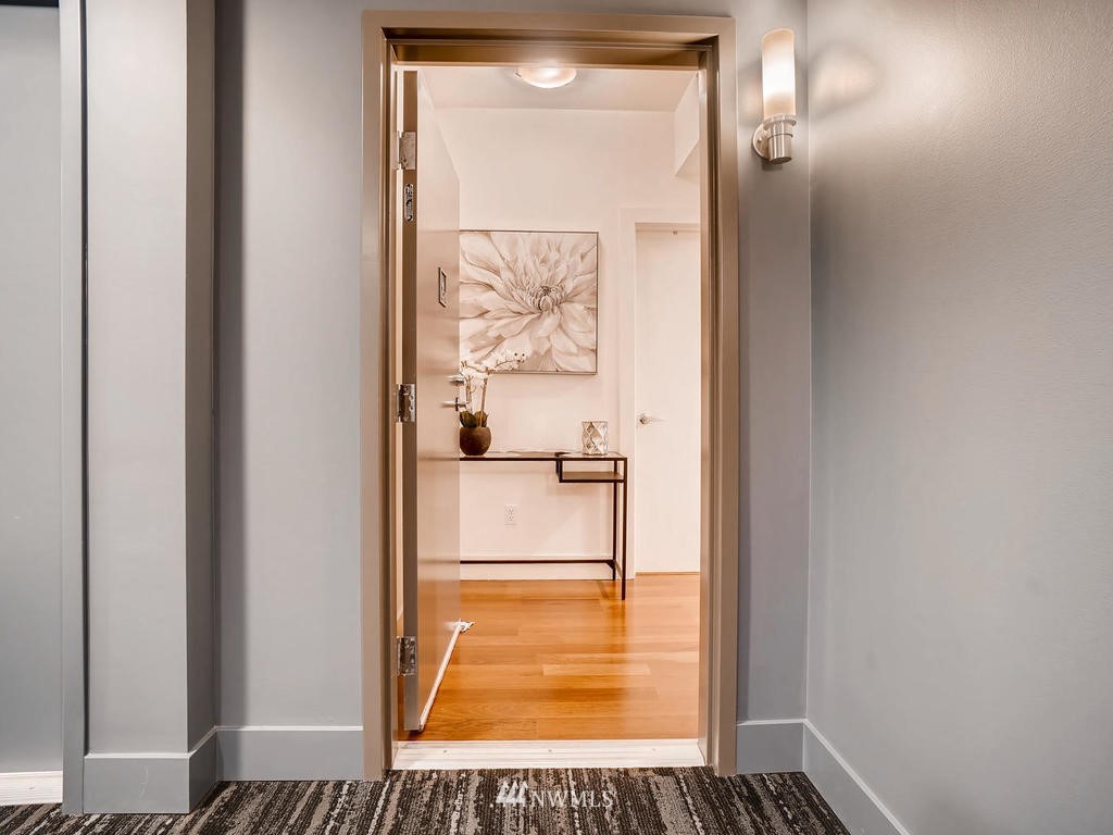 2911 2nd Avenue, Unit 424 Seattle, WA 98121 - Photo 3 of 23