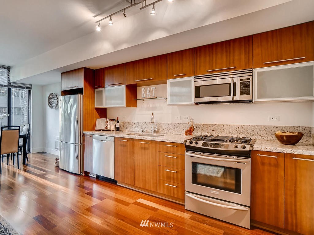 2911 2nd Avenue, Unit 424 Seattle, WA 98121 - Photo 4 of 23