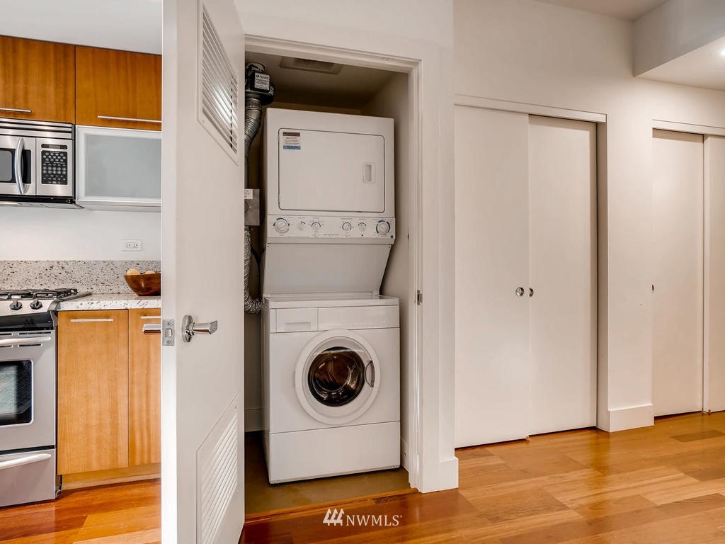 2911 2nd Avenue, Unit 424 Seattle, WA 98121 - Photo 9 of 23