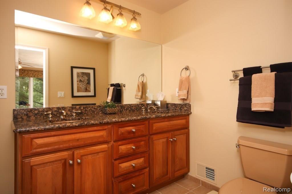 7330 Richardson Road Howell, MI 48843 - Photo 27 of 45 IMG_2413 (Custom).jpg