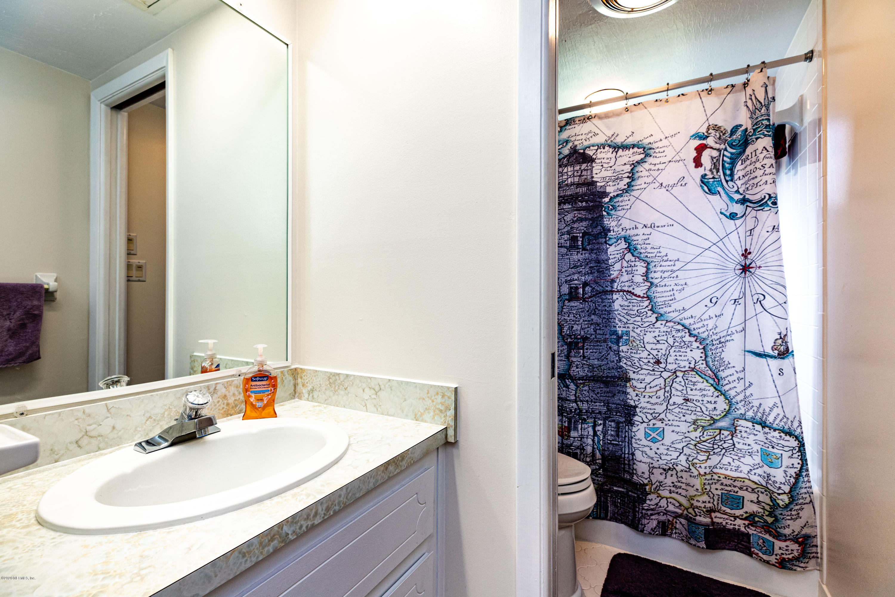 34 Nelsons Point Keystone Heights, FL 32656 - Photo 25 of 47 25 Second Bathroom