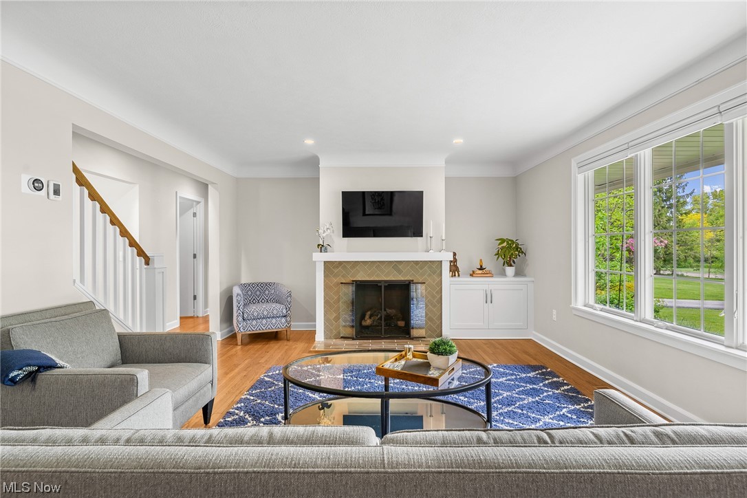 4310 Lander Road Orange, OH 44022 - Photo 3 of 33 Living Room/Family Room with solid oak hardwood floors