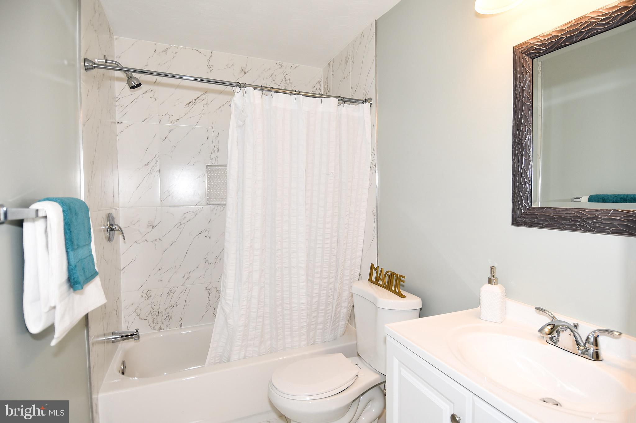 6404 Cipriano Road Lanham, MD 20706 - Photo 19 of 28 Upper Bath