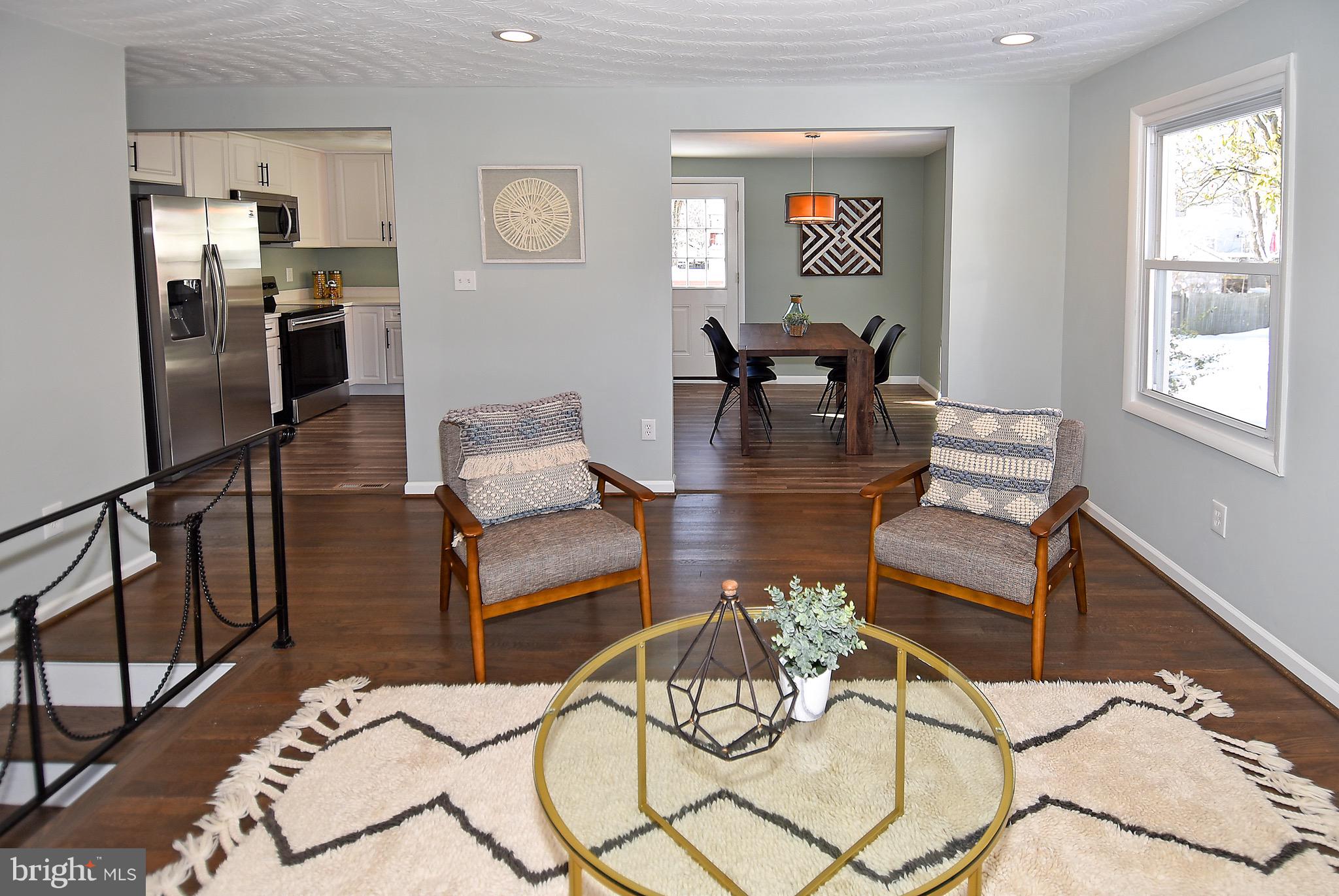 6404 Cipriano Road Lanham, MD 20706 - Photo 4 of 28 Living Room