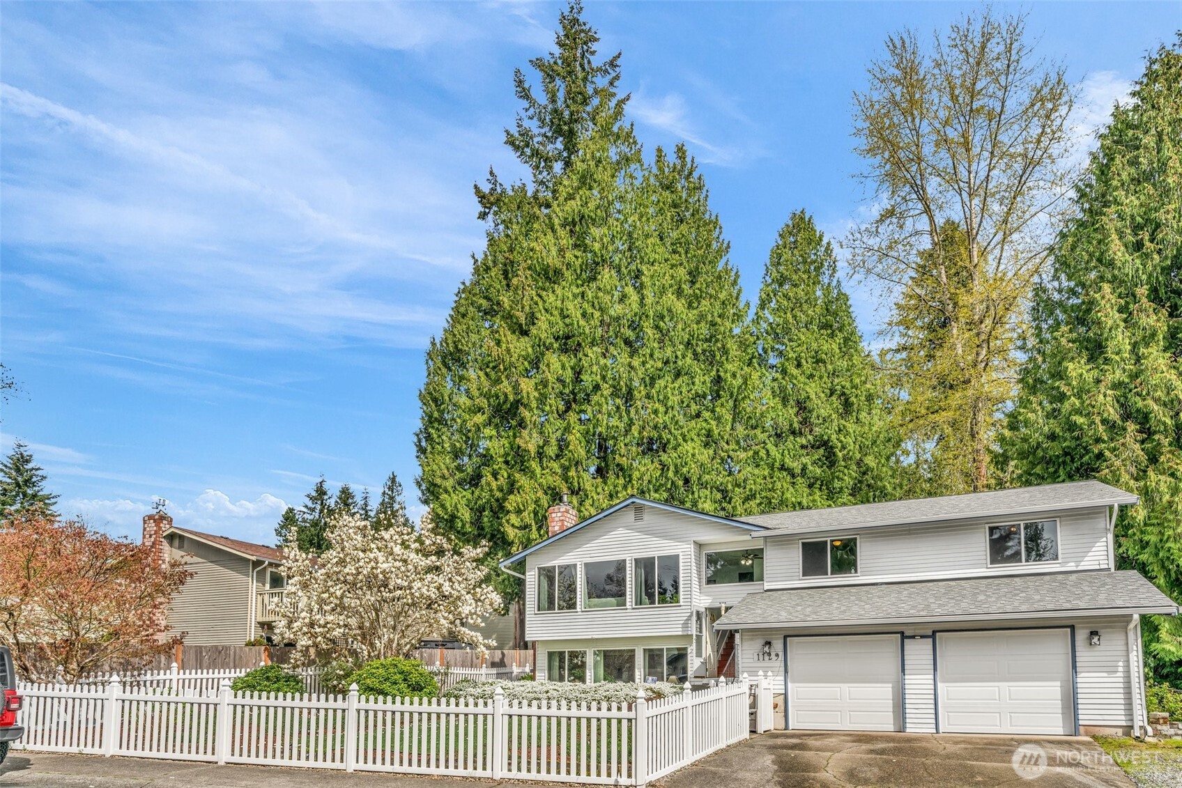1129 207th Place Southeast Bothell, WA 98012 - Photo 2 of 39