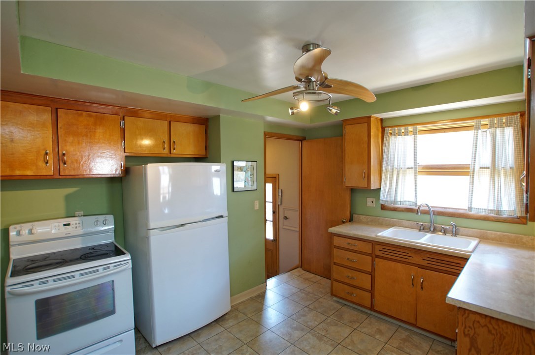 28690 Forest Road Willowick, OH 44095 - Photo 13 of 21 Gallery Image 13