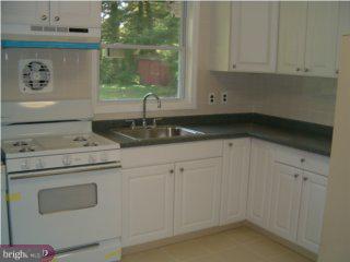 154 Ashbrook Road Cherry Hill, NJ 08034 - Photo 2 of 5
