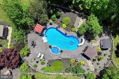 $1,425,000 | 917 Dekalb Pike, Ambler, PA 19002