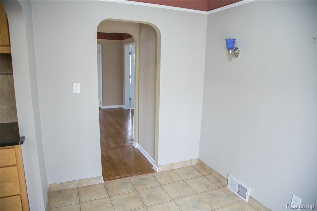 212 East Webster Road Royal Oak, MI 48073 - Photo 11 of 28 K91A8041.jpg