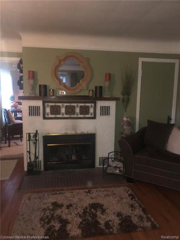 902 West Silver Lake Road Fenton, MI 48430 - Photo 3 of 26 Gallery Image 3