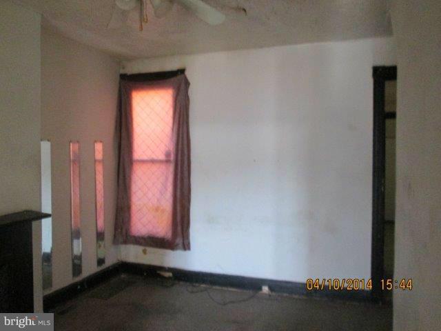 2281 Reisterstown Road Baltimore, MD 21217 - Photo 5 of 9 Family Room
