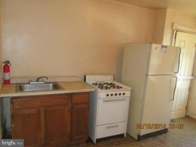 2281 Reisterstown Road Baltimore, MD 21217 - Photo 6 of 9 Kitchen