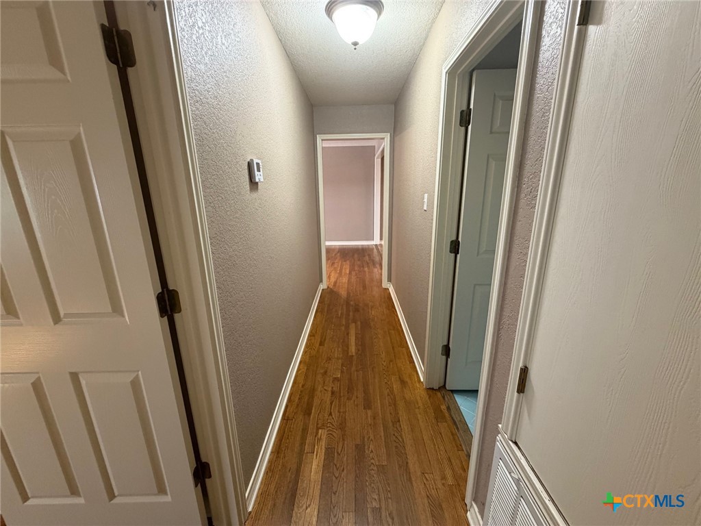 127 Hillcrest Drive Luling, TX 78648 - Photo 17 of 24