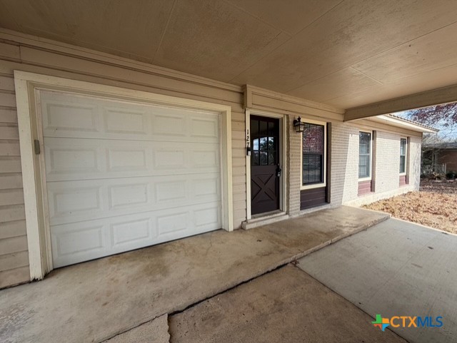 127 Hillcrest Drive Luling, TX 78648 - Photo 22 of 26 a view of backyard of the house