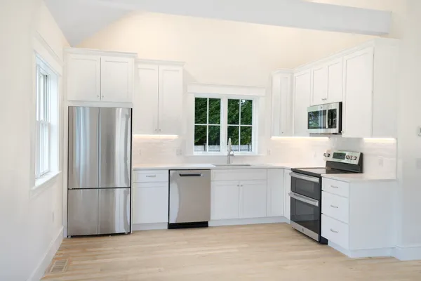 $4,900,000 | 23 Pinehurst Road, Edgartown, MA 02539