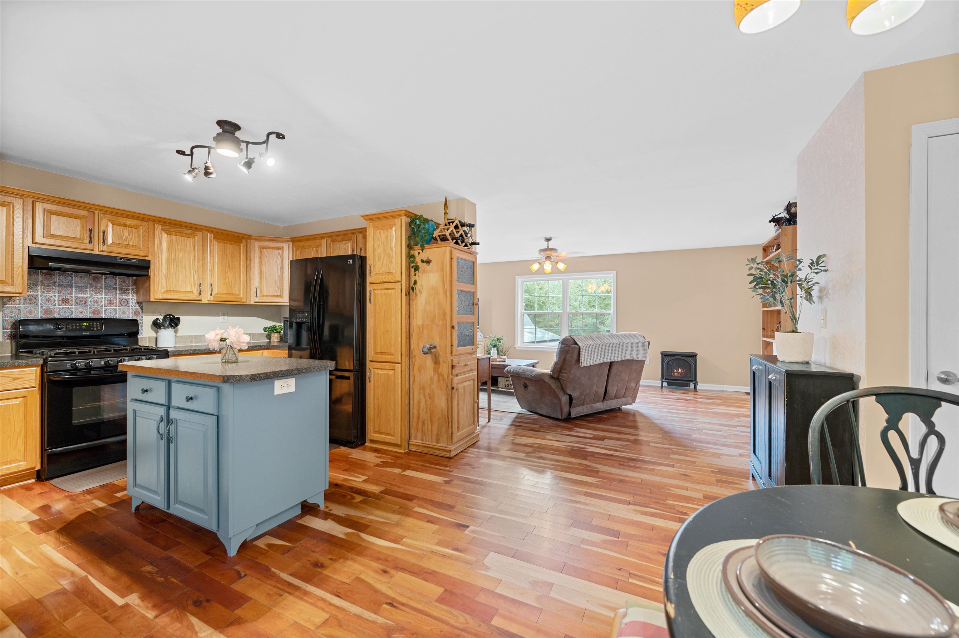 176 Pioneer Road Hinesburg, VT 05461 - Photo 17 of 60 Gallery Image 17