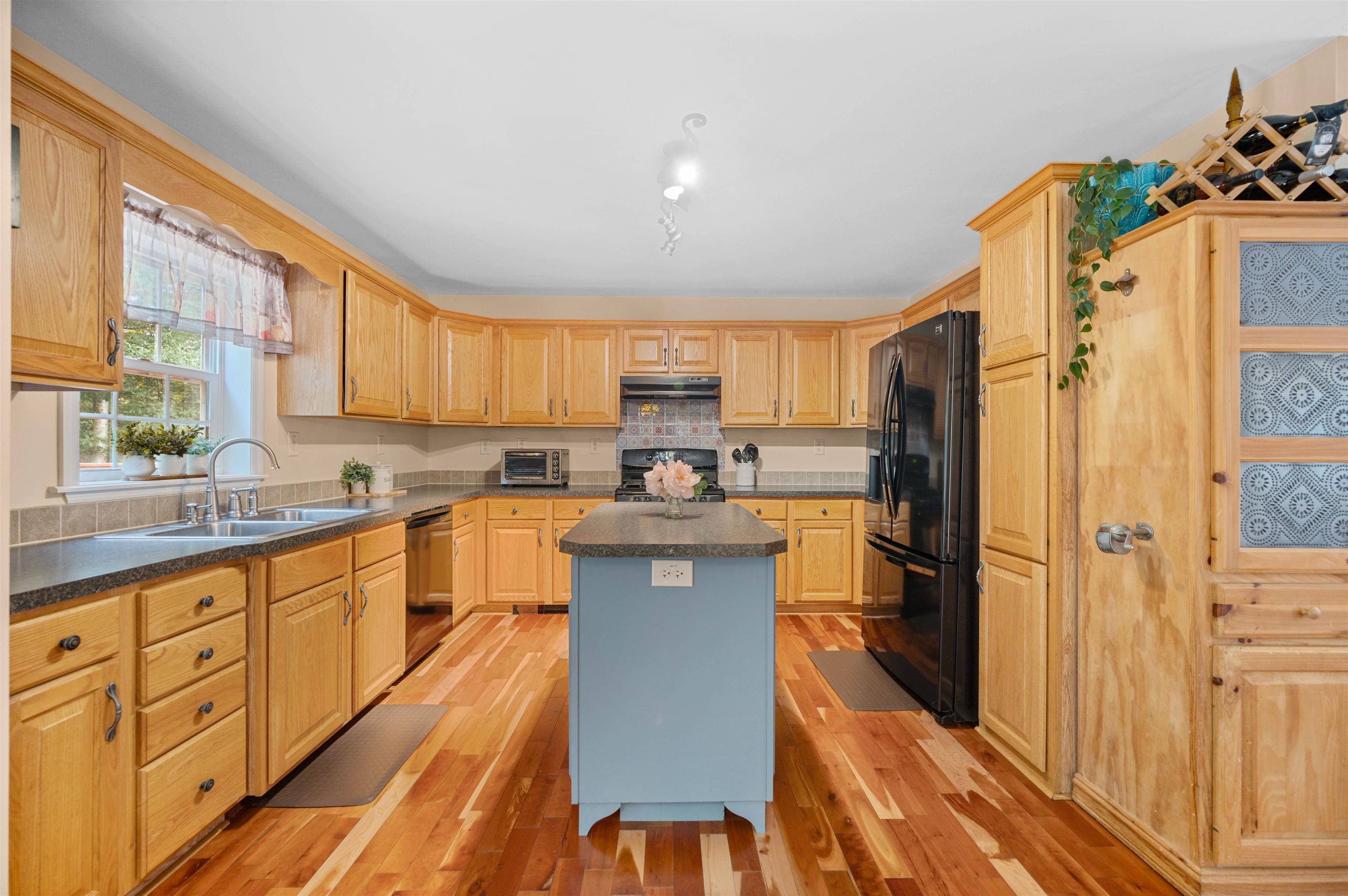 176 Pioneer Road Hinesburg, VT 05461 - Photo 18 of 60 Gallery Image 18