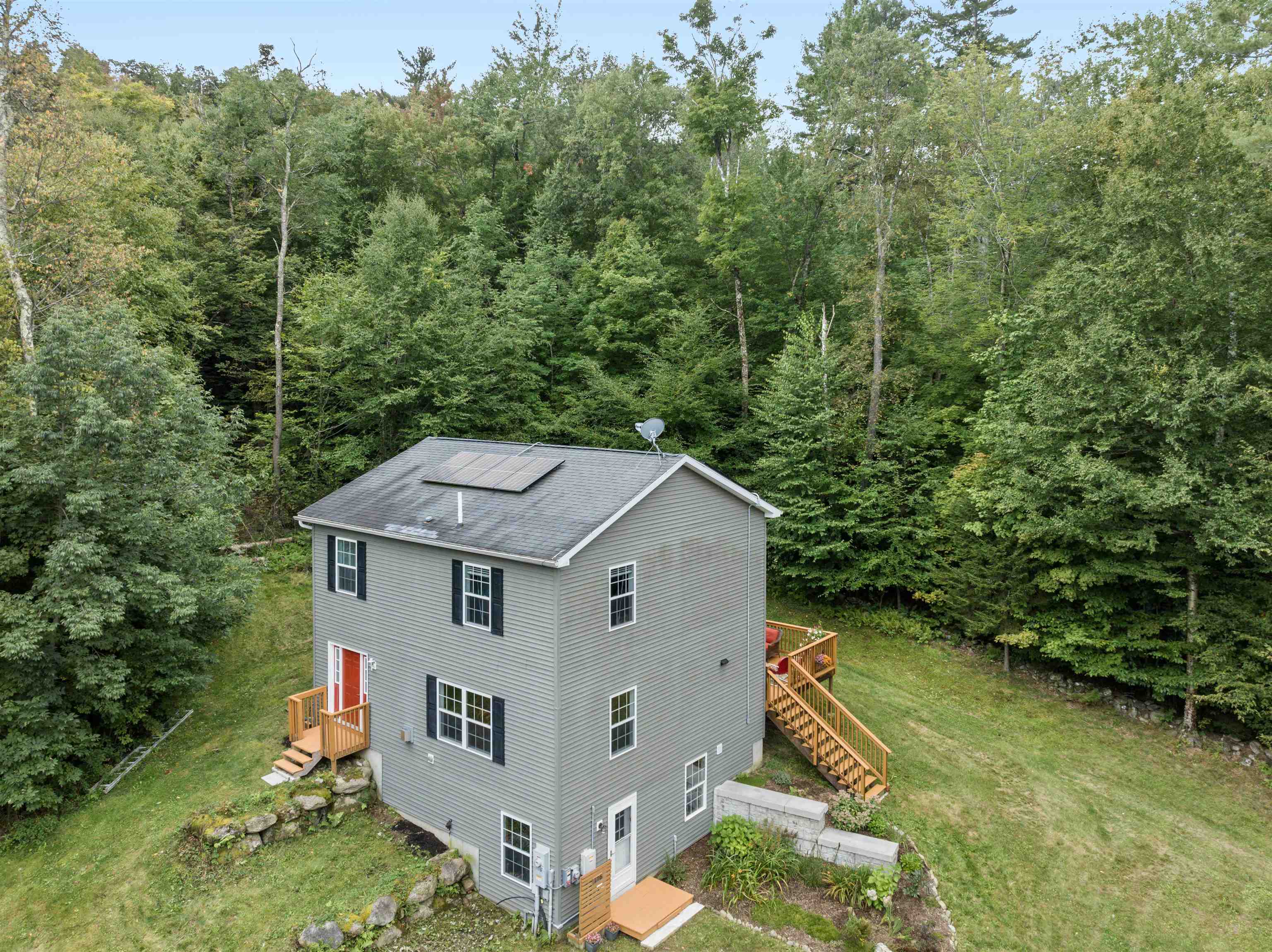 176 Pioneer Road Hinesburg, VT 05461 - Photo 3 of 60 Gallery Image 3