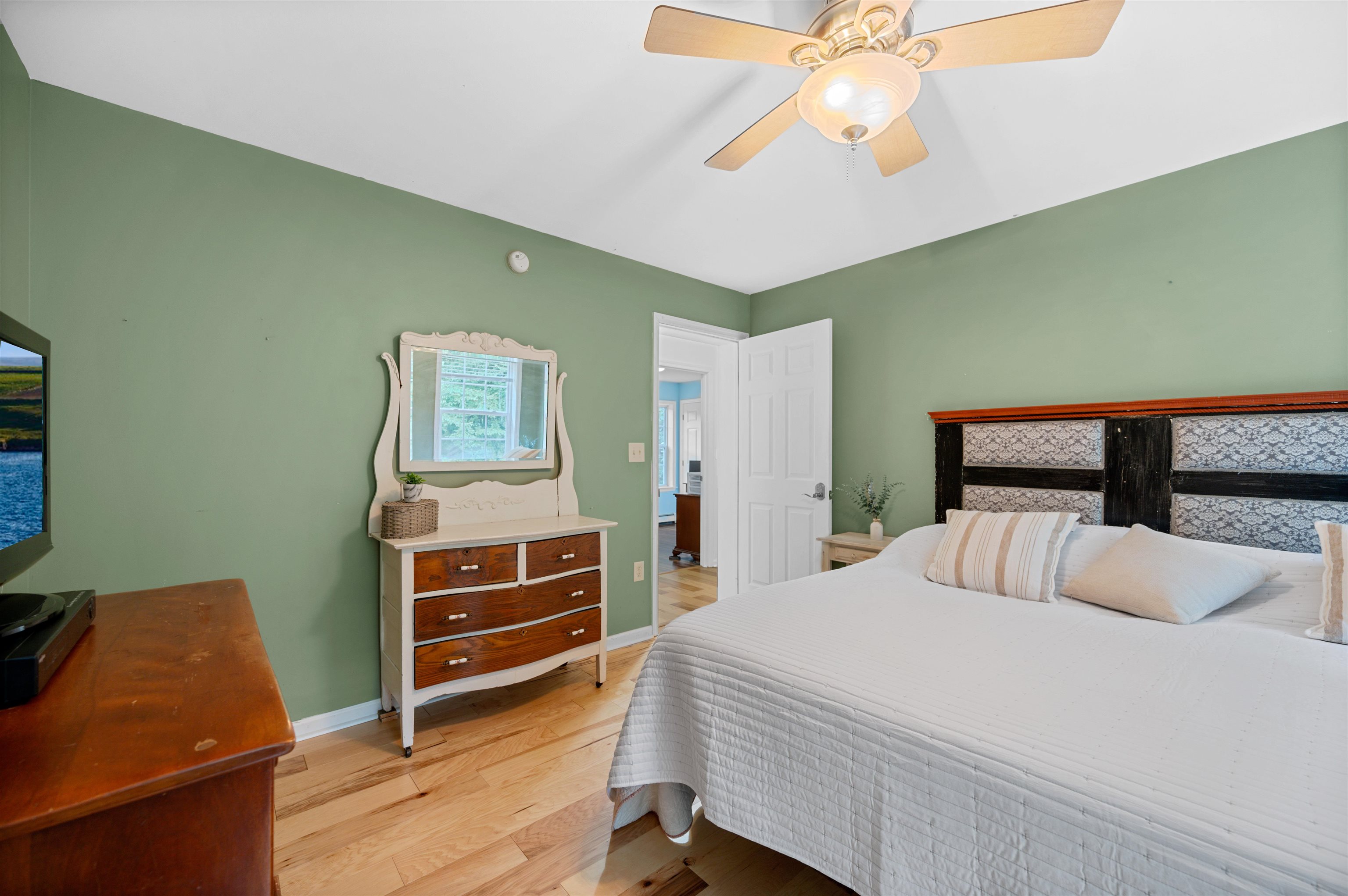 176 Pioneer Road Hinesburg, VT 05461 - Photo 33 of 60 Gallery Image 33