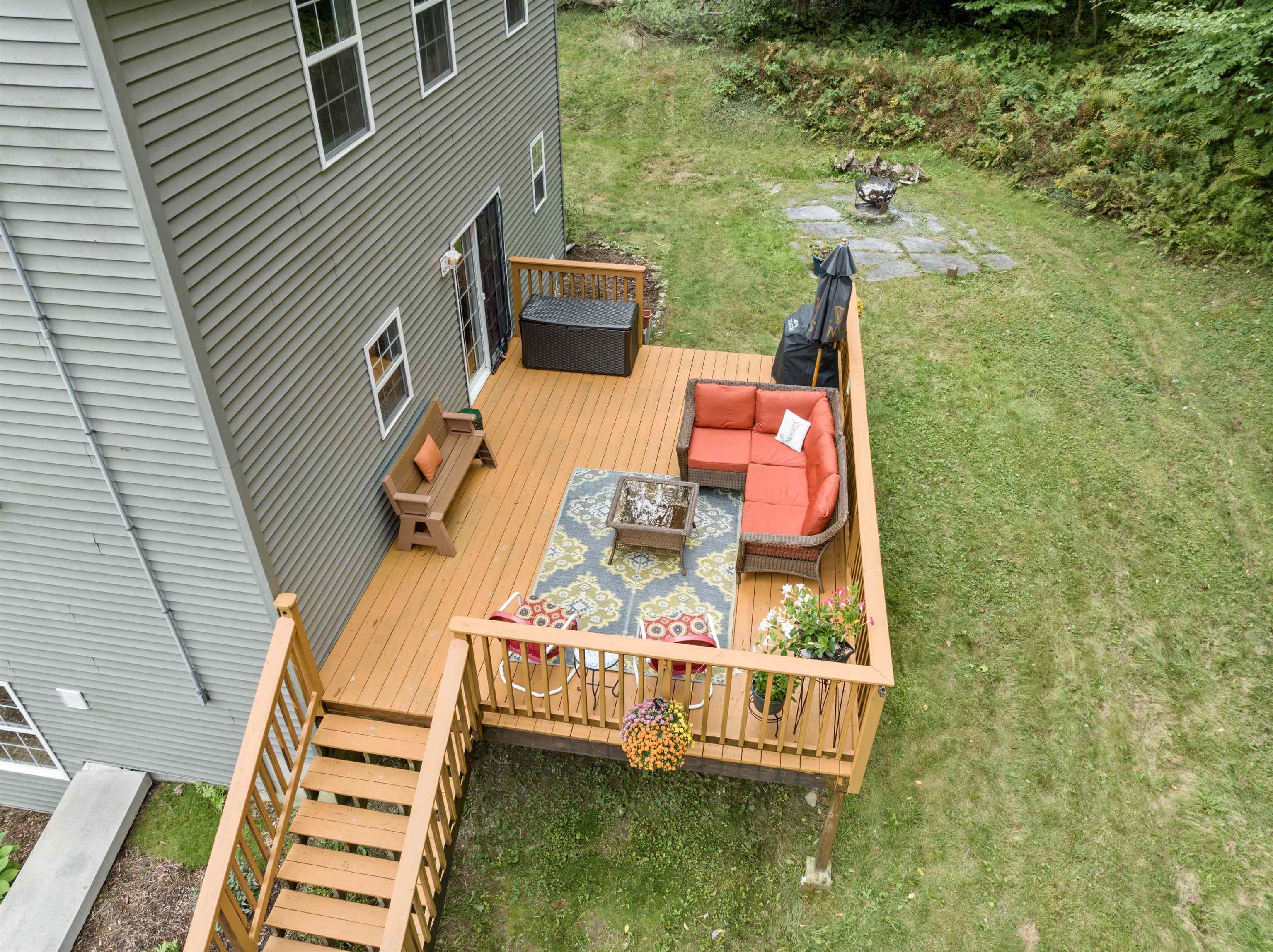176 Pioneer Road Hinesburg, VT 05461 - Photo 4 of 60 Gallery Image 4