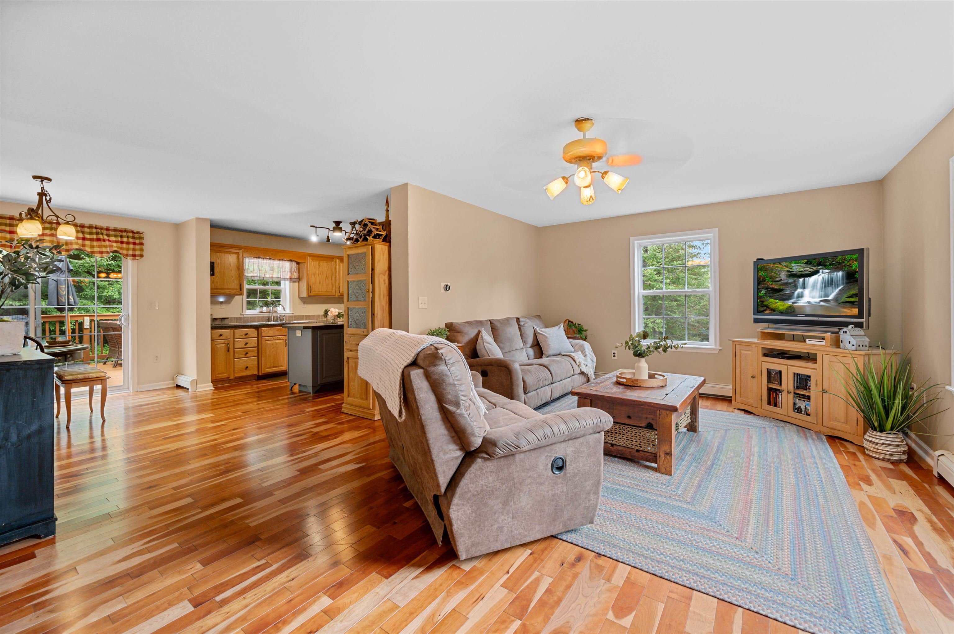 176 Pioneer Road Hinesburg, VT 05461 - Photo 8 of 60 Gallery Image 8