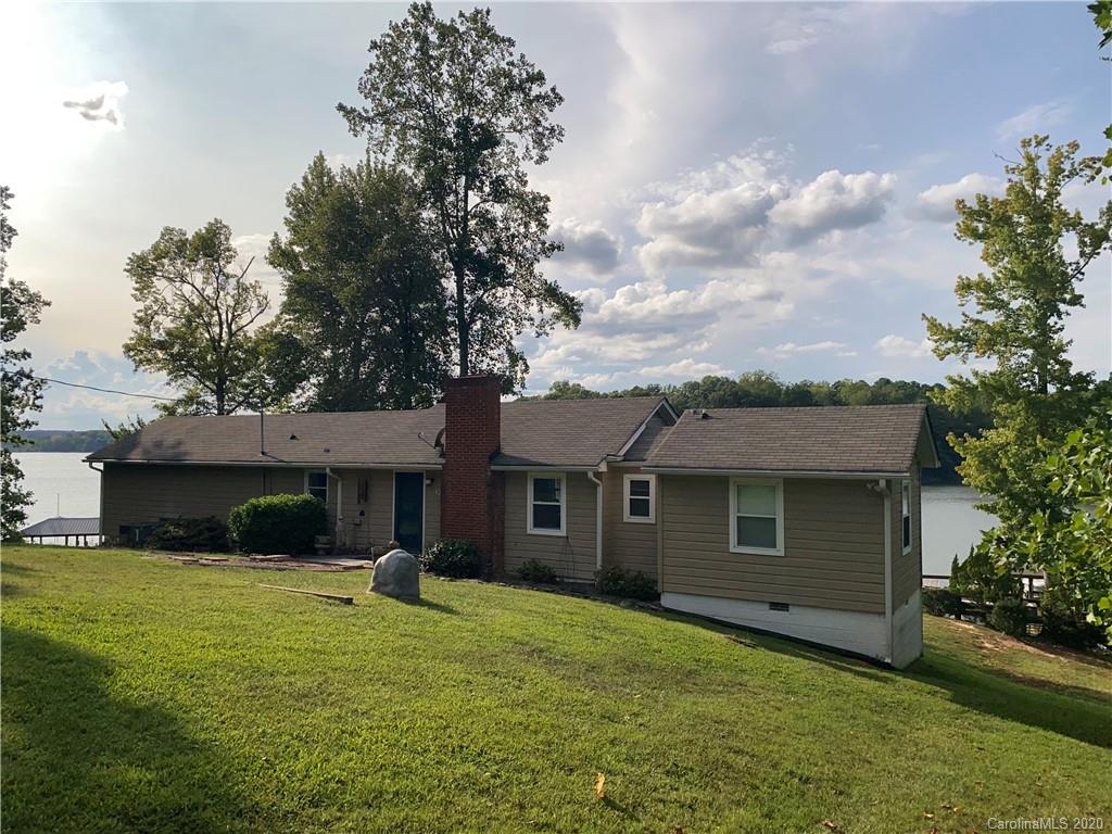 17922 Harbor Road Charlotte, NC 28278 - Photo 1 of 14 Gallery Image 1