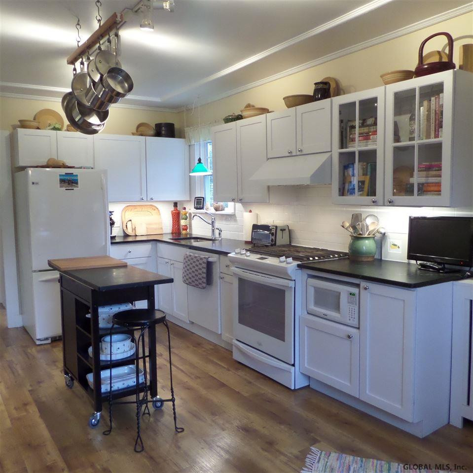 19 Middleline Road Ballston, NY 12019 - Photo 6 of 25 Photo 6