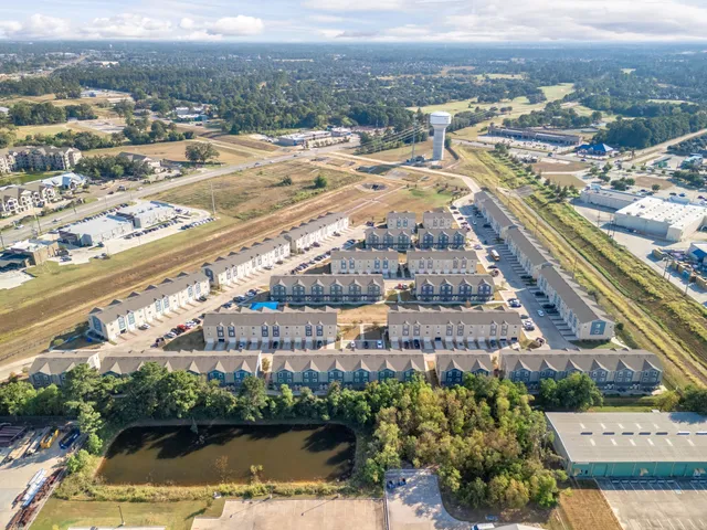 $790,000 | 21155 Gosling Road, Unit 30, Spring, TX 77388