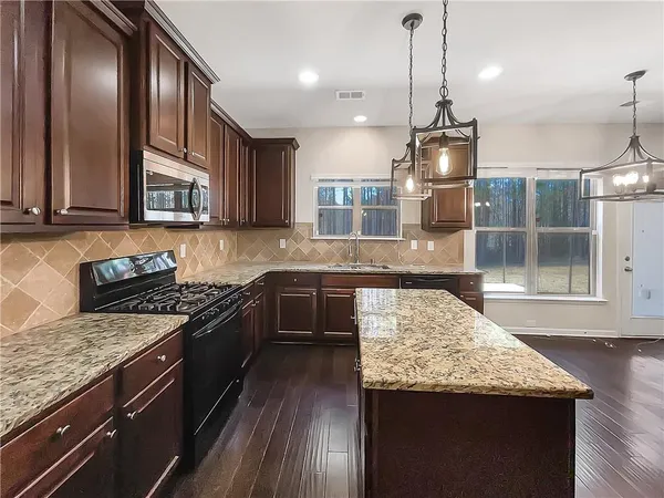 $405,000 | 4034 Villagewood Lane, Ellenwood, GA 30294