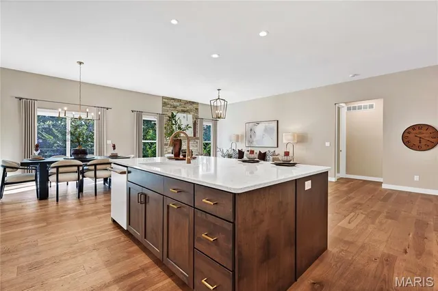 $1,019,928 | 9411 Gates Manor Court, Sunset Hills, MO 63126