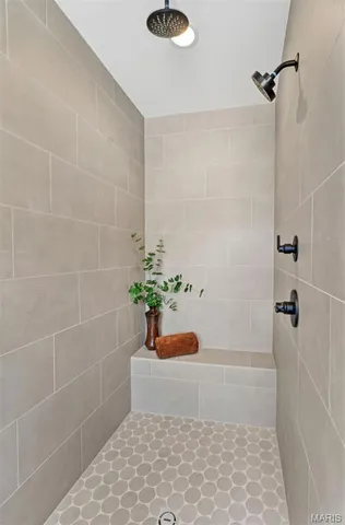 $1,019,928 | 9411 Gates Manor Court, Sunset Hills, MO 63126