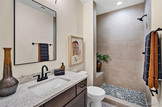 $1,019,928 | 9411 Gates Manor Court, Sunset Hills, MO 63126