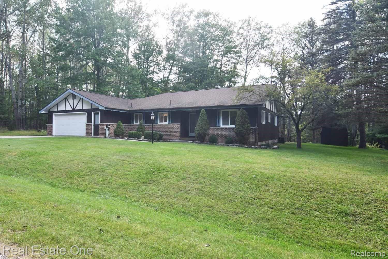 4153 Owl Road Lincoln, MI 48742 - Photo 9 of 49 DSC_3257.jpg