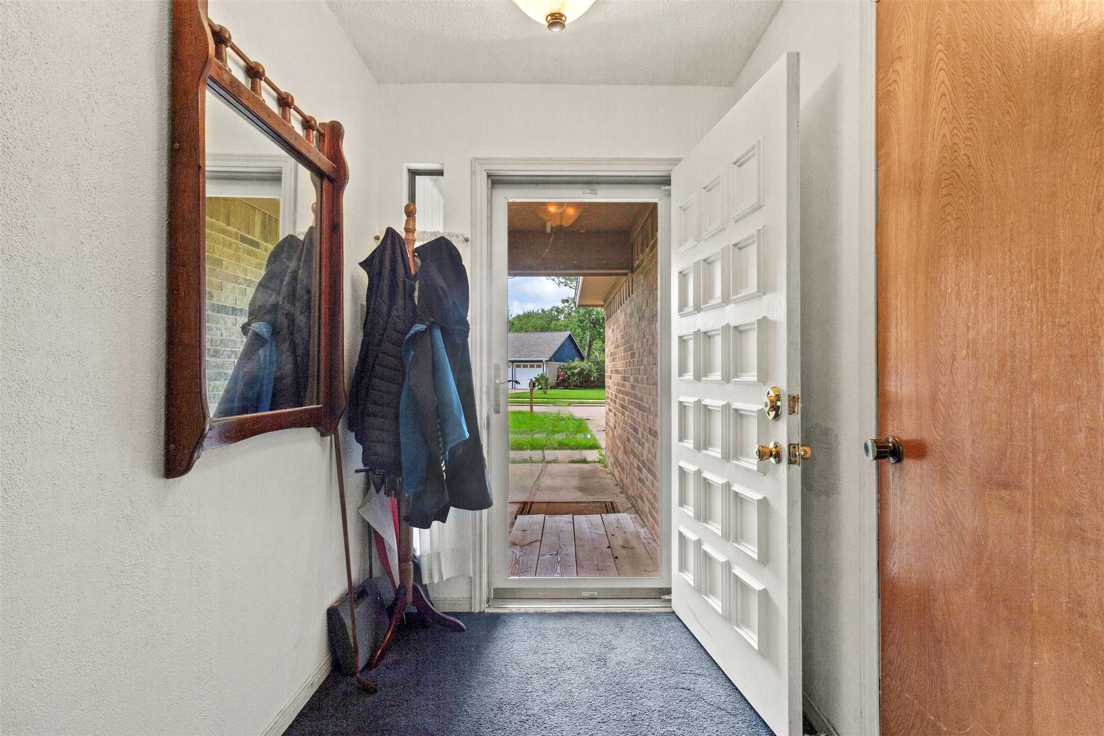 206 Stanford Road Lake Jackson, TX 77566 - Photo 5 of 26 a view of an entryway with a front door