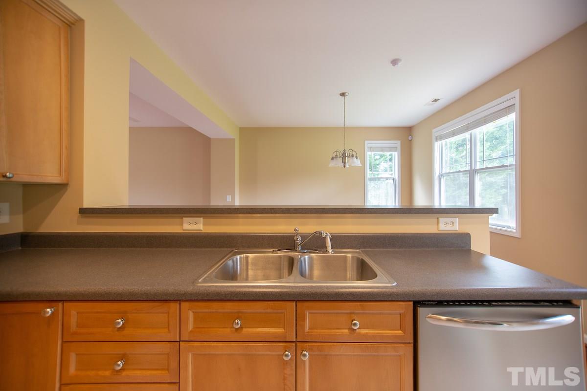 160 Pineland Circle Raleigh, NC 27606 - Photo 14 of 25