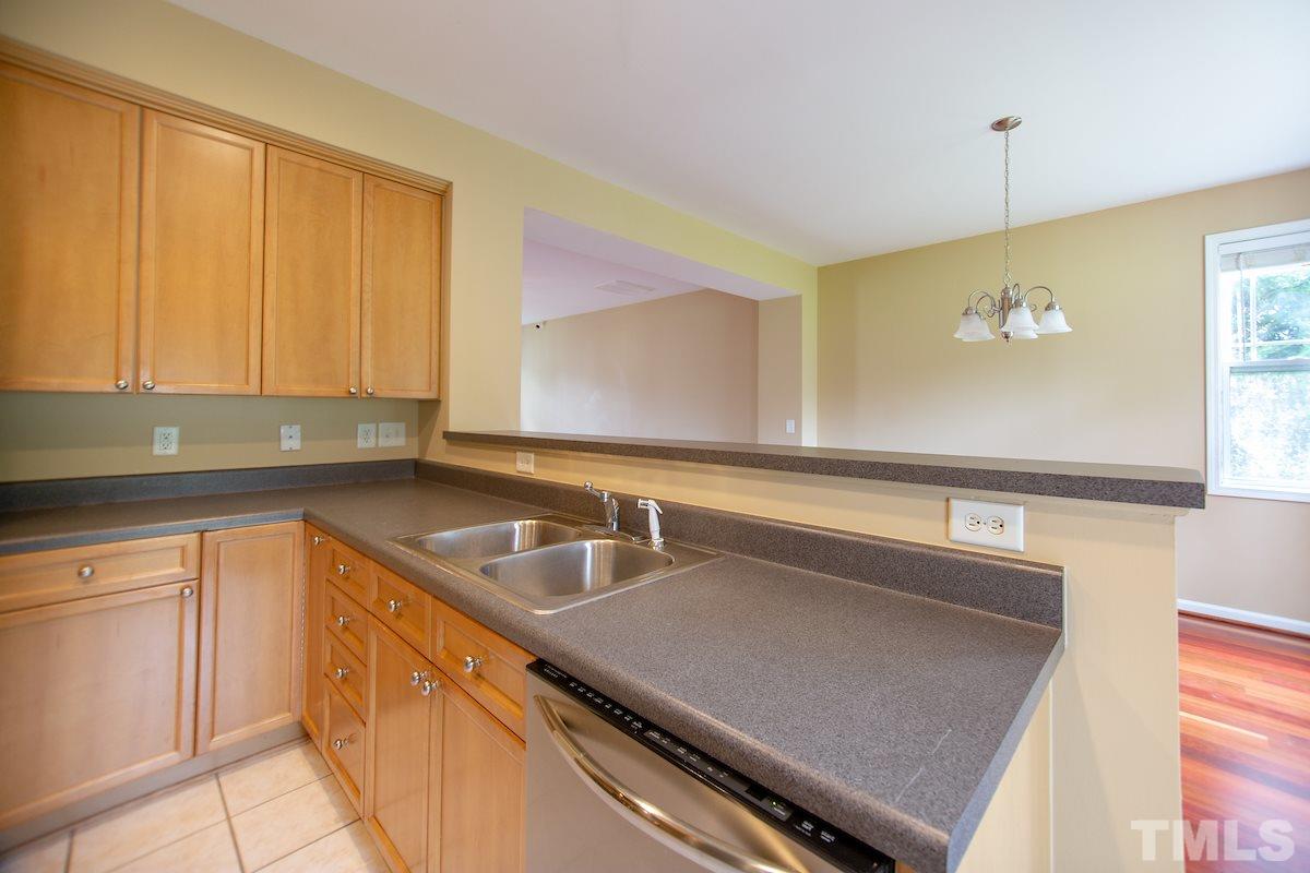 160 Pineland Circle Raleigh, NC 27606 - Photo 15 of 25