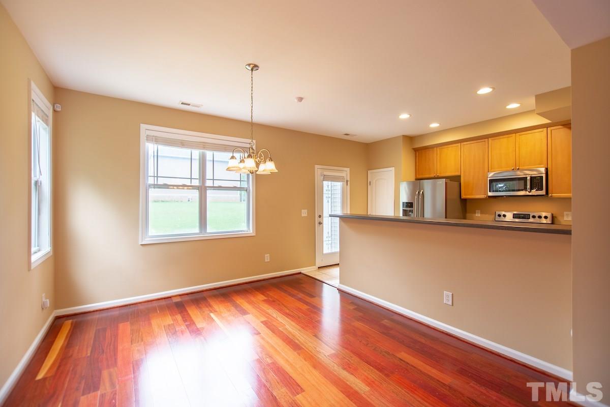 160 Pineland Circle Raleigh, NC 27606 - Photo 8 of 25