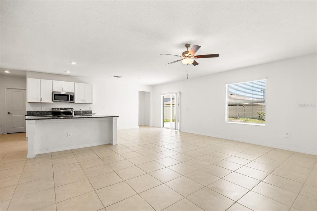 2881 Silver Scallop Loop Wimauma, FL 33598 - Photo 8 of 40