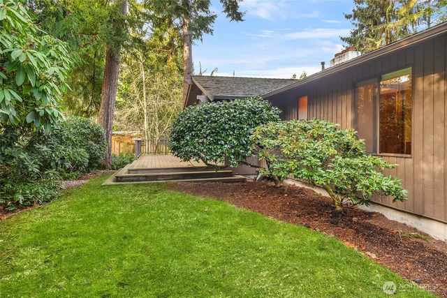 $2,099,950 | 7445 86th Avenue Southeast, Mercer Island, WA 98040