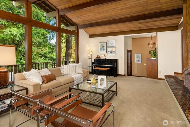 $2,099,950 | 7445 86th Avenue Southeast, Mercer Island, WA 98040