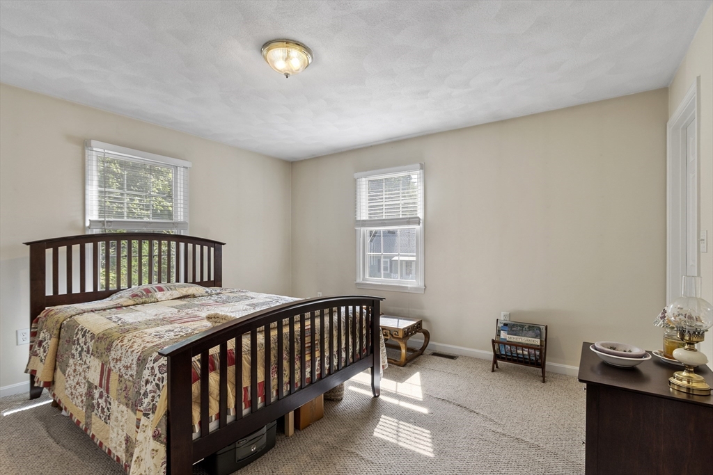 64 Harrison Avenue Wakefield, MA 01880 - Photo 11 of 37