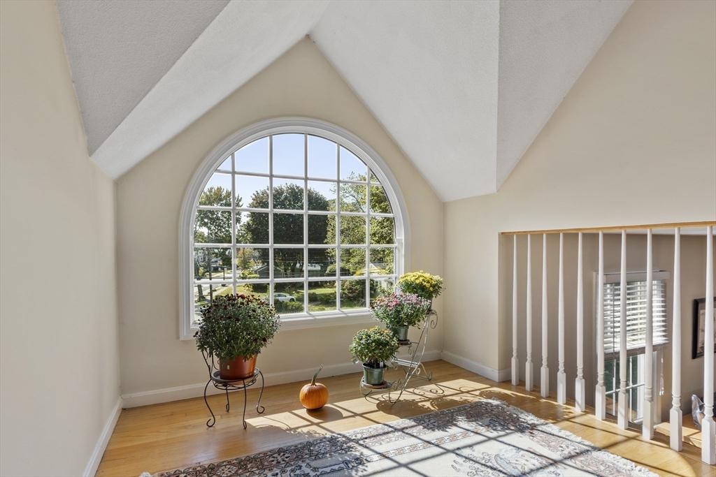 64 Harrison Avenue Wakefield, MA 01880 - Photo 16 of 37