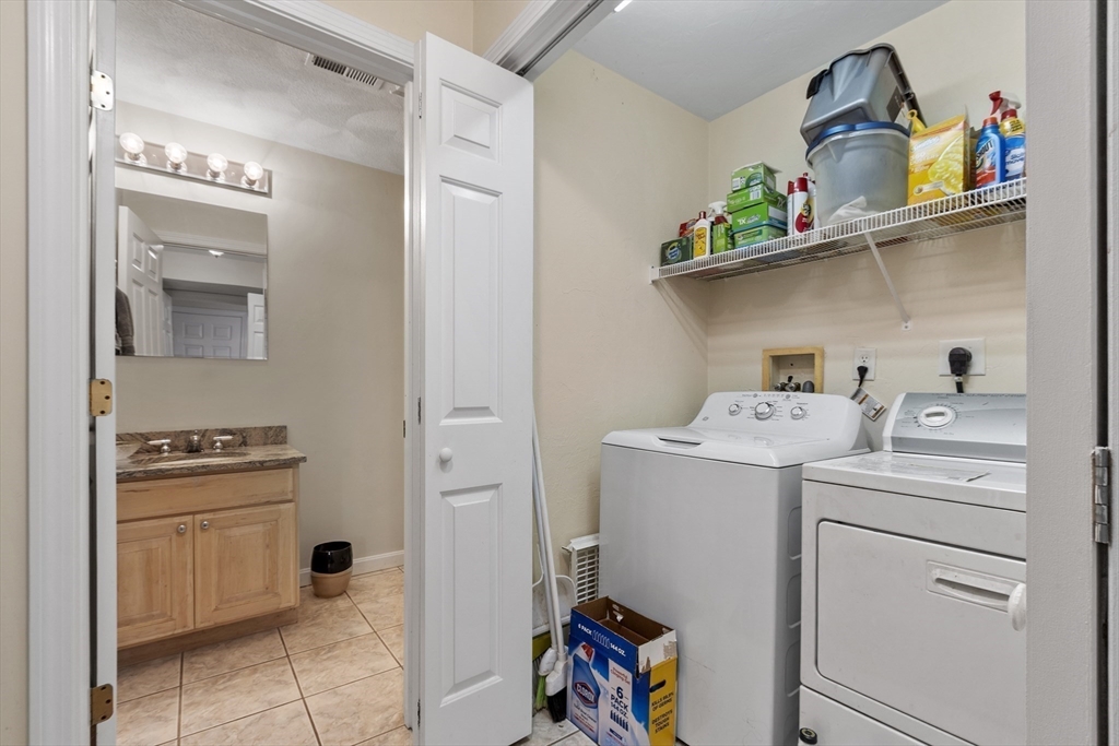 64 Harrison Avenue Wakefield, MA 01880 - Photo 28 of 37