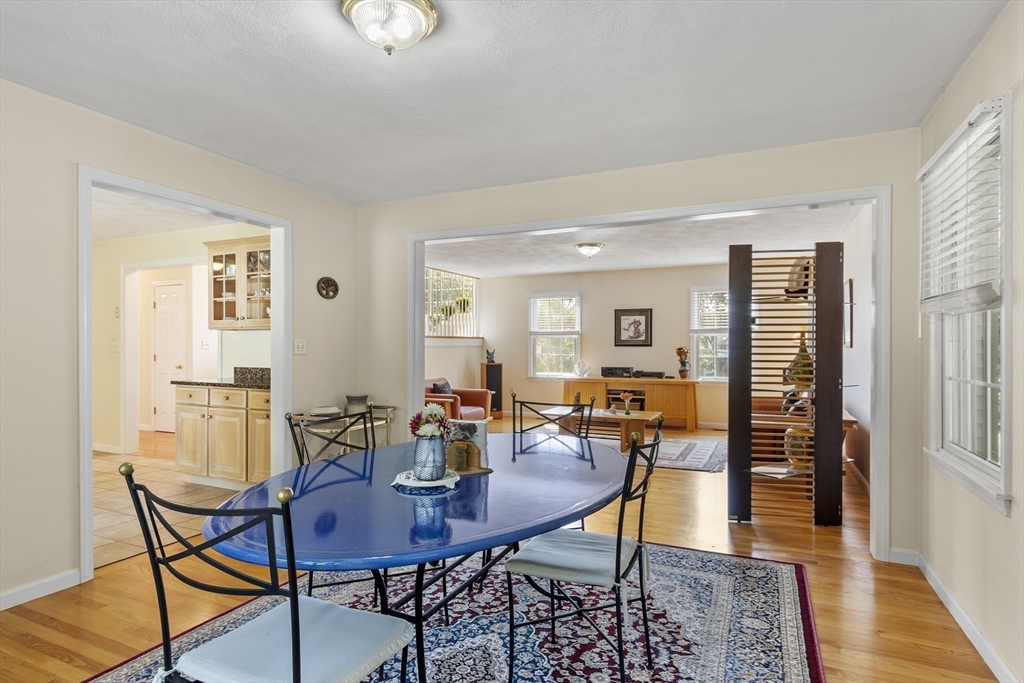 64 Harrison Avenue Wakefield, MA 01880 - Photo 5 of 37