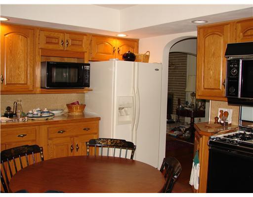 1070 Butler Road Springdale, PA 15144 - Photo 8 of 8 Kitchen.